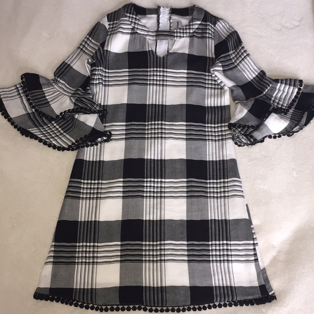 Girl’s dress